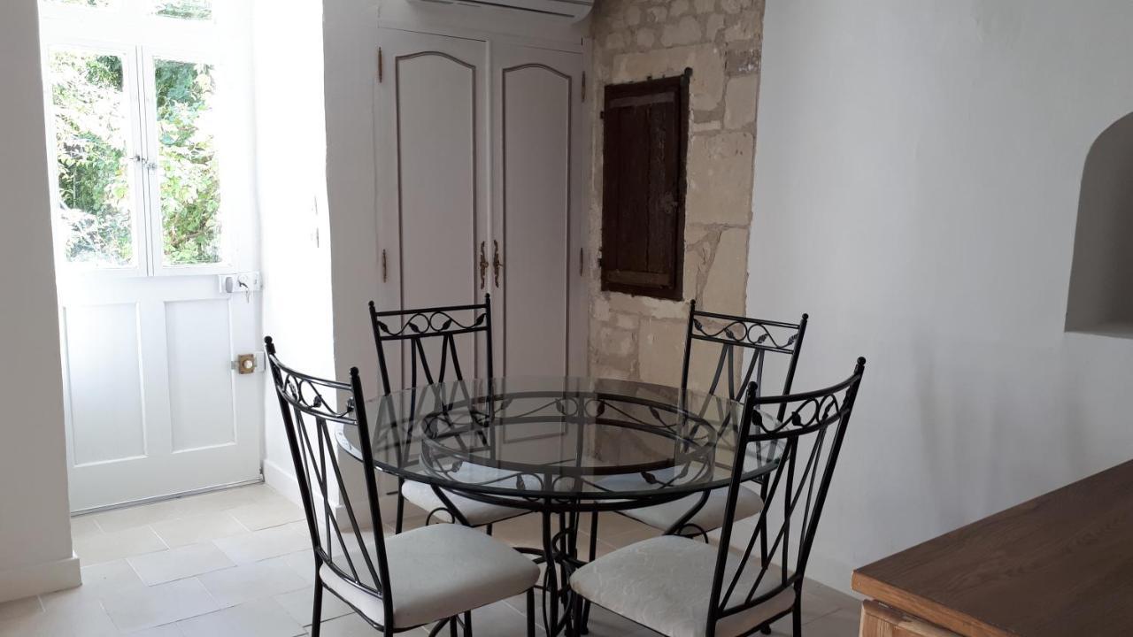 Au Coeur Des Chateaux Et Des Vignobles De La Loire *